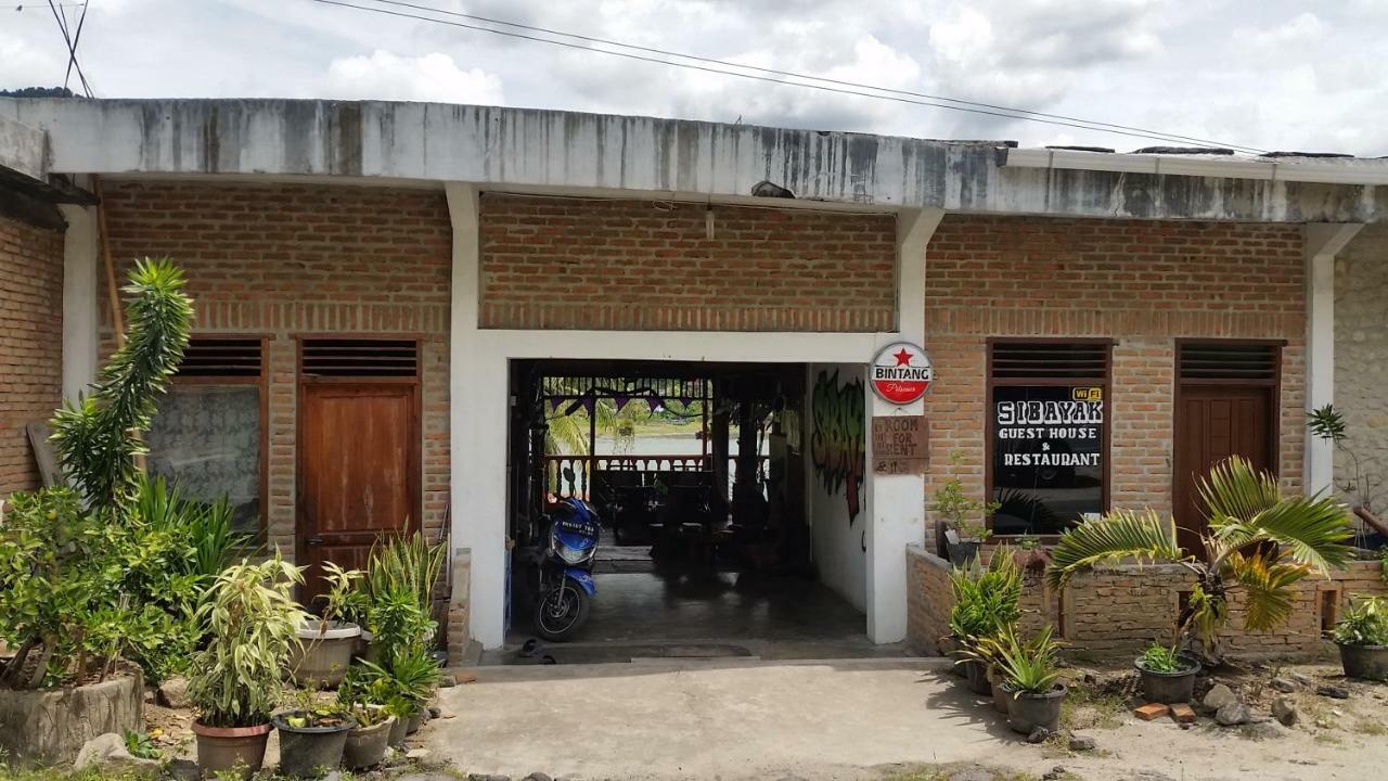Sibayak Guesthouse Tuk Tuk Exterior photo