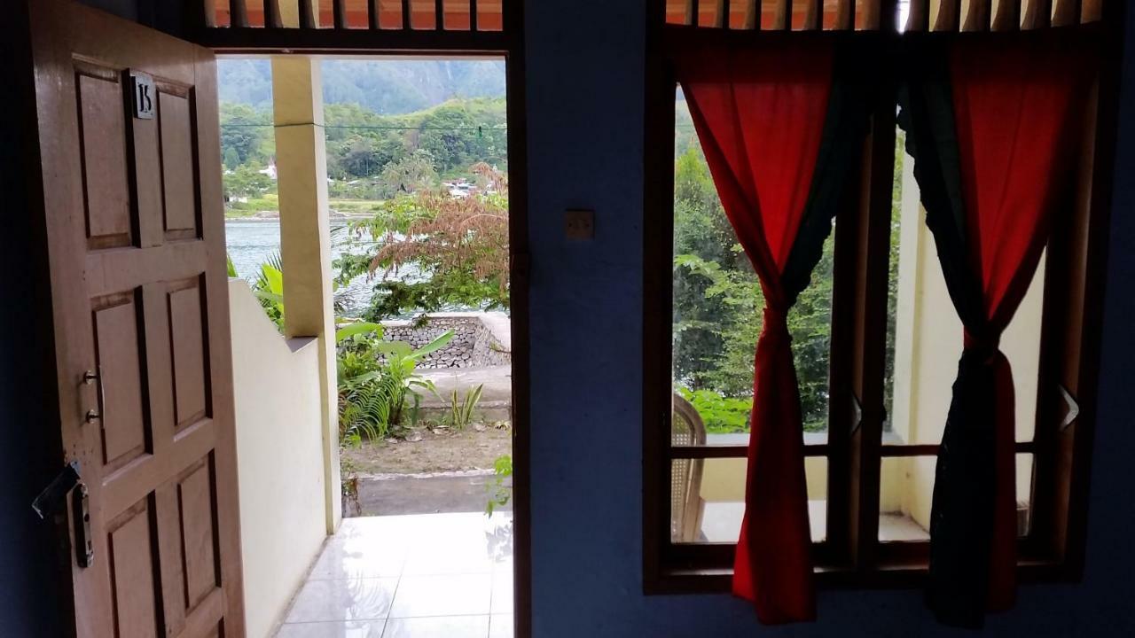 Sibayak Guesthouse Tuk Tuk Exterior photo